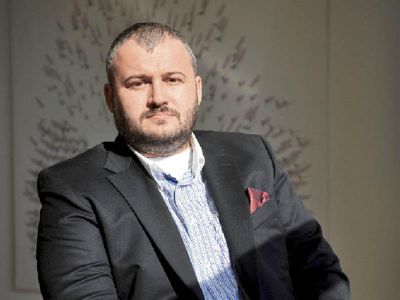 Stresul unora, afacerea altora. Cine se bucură de criză?