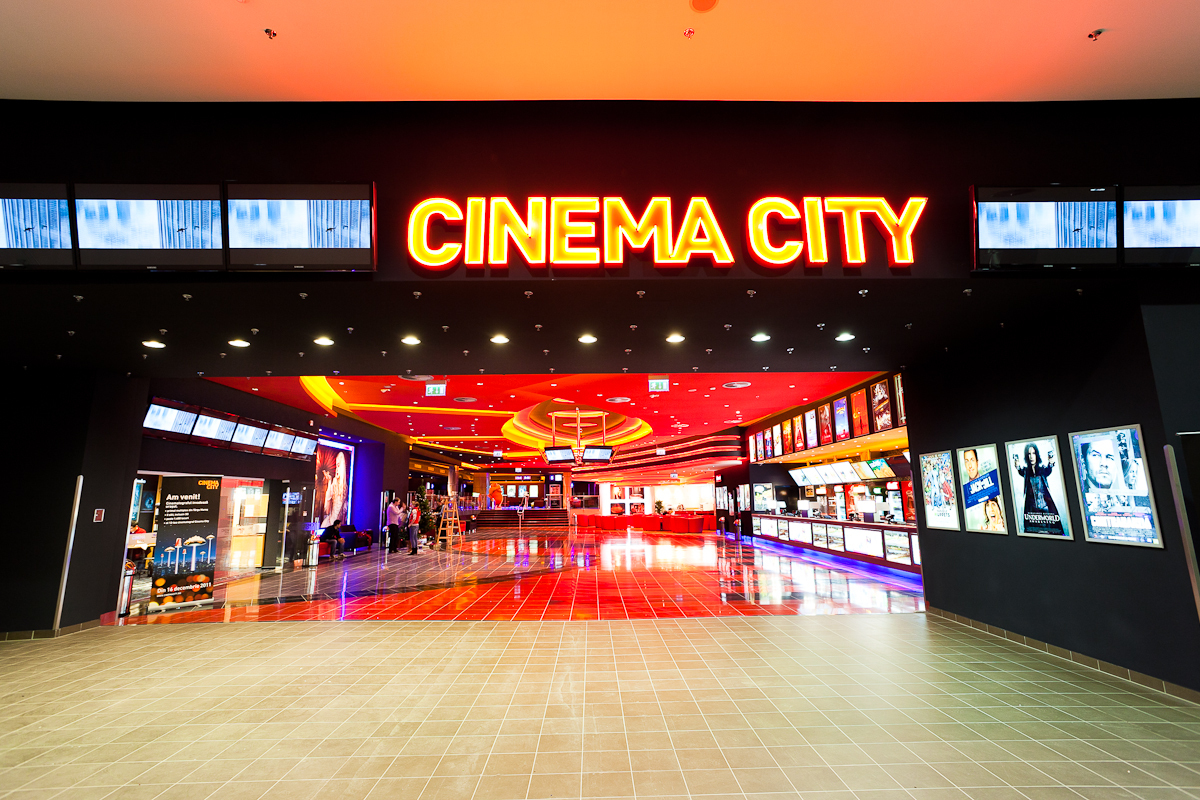 Cinema City, primul multiplex din județul Mureș, are opt săli și peste 1.400 de locuri. GALERIE FOTO