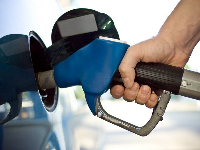 Unde poți să-ți faci cel mai ieftin plin de carburant la plecarea din București