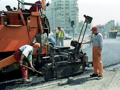 Câți kilometri de drumuri naționale au fost reabilitați în 2011 și cât au costat reparațiile