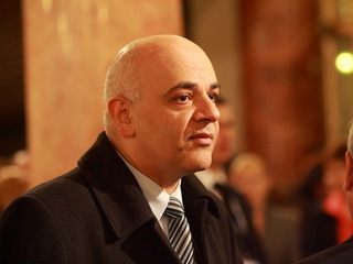 Raed Arafat demisionează de la Ministerul Sănătății, ca urmare a criticilor formulate la adresa lui de către președintele Traian Băsescu