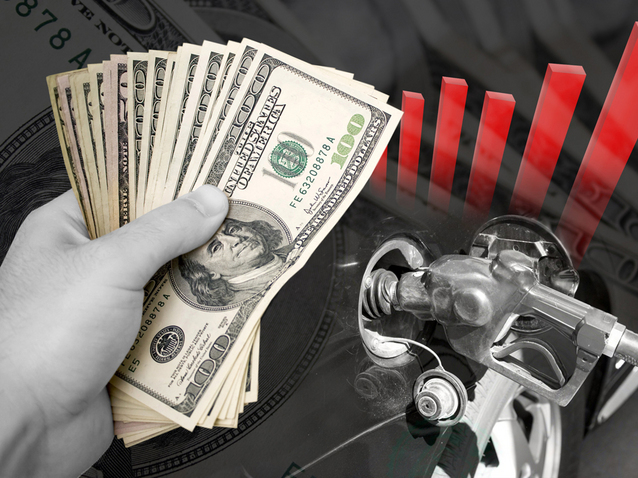 Benzina s-a scumpit în trei ani de criză cu 84%. Doar la greci a crescut mai mult