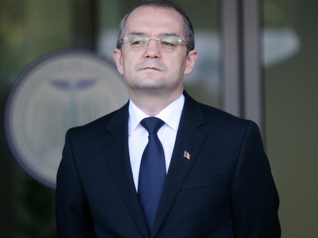 Cum își bate joc Guvernul Boc de 20 de miliarde de euro
