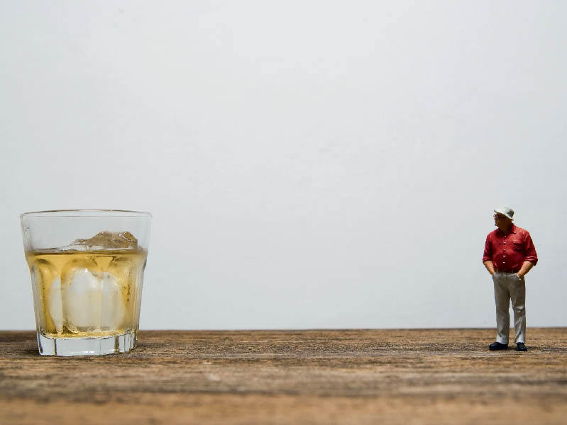 Românii au băut un milion de litri de whisky de Sărbători. Cum comentați?