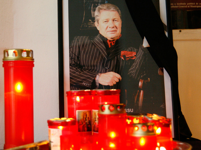 Actorul Emil Hossu a fost înmormântat în aplauzele a sute de persoane