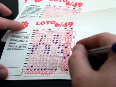 Premiul de peste 2,2 milioane de euro la Loto 6/49, câștigat în prima tragere din 2012