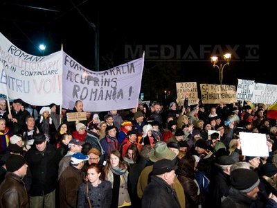 Protestele de sâmbătă au adunat circa 3.000 de oameni în toată țara (VIDEO)