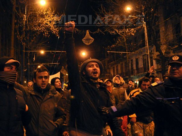 MAI: 7.900 de persoane au protestat luni, la nivel național