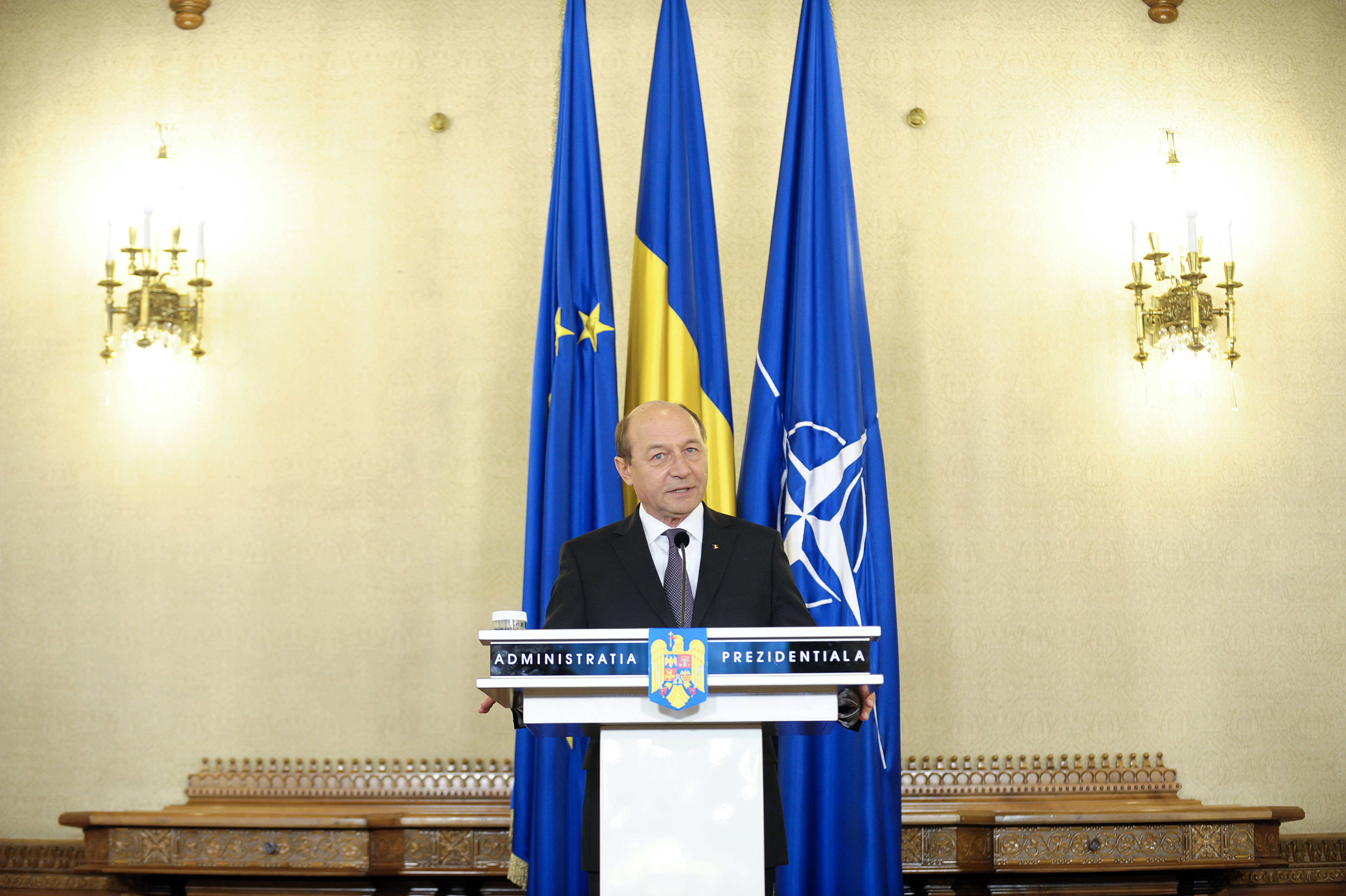 Băsescu: Cererea de declarare a stării de urgență a fost "o capcană pentru președinte"