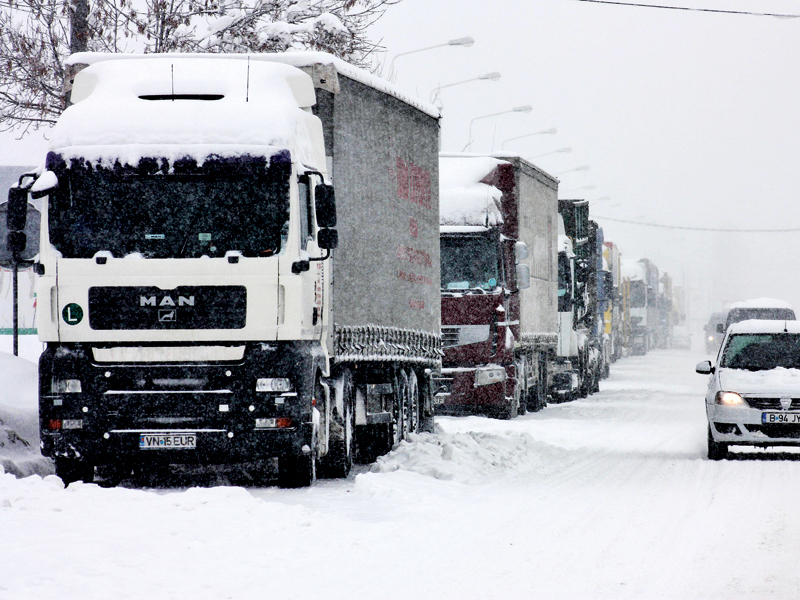 Viscolul, coșmarul transportatorilor. Cât de mari sunt pierderile?