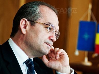 Emil Boc: "Până miercuri va fi o stare în care vom avea și viscol și ninsori în diverse regiuni"