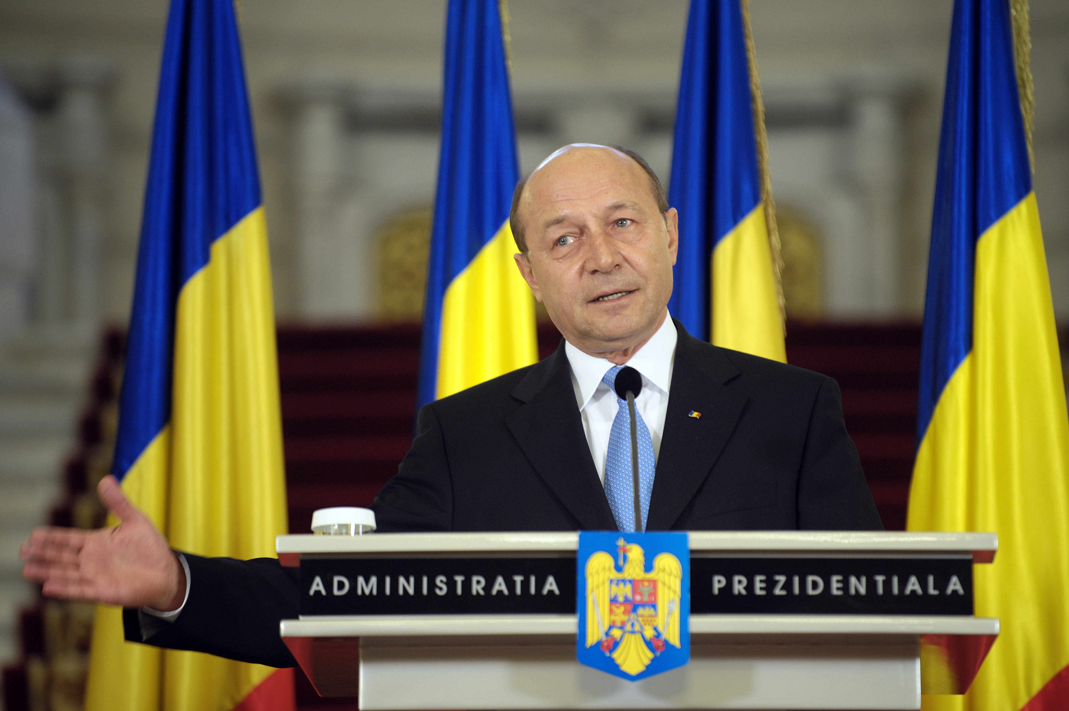 Băsescu: Cetățenii trebuie să-și recapete încrederea în energia nucleară
