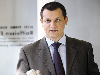 Noul șef al trezoreriei statului are lichidități în depozite bancare și acțiuni de un milion de euro