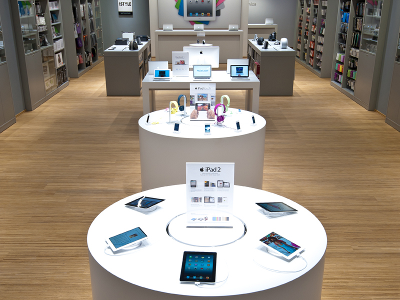 Cel mai mare magazin cu produse Apple din sud-estul Europei se deschide în România (GALERIE FOTO)
