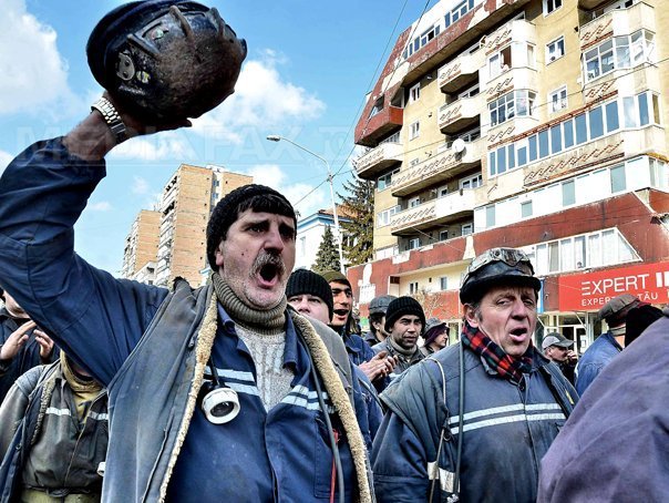 Minerii din valea Jilui cer creșterea cu 100 lei a sporului de periculozitate, la 700 lei