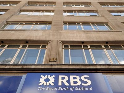 Acționari ai RBS dau în judecată banca pentru 2,4 mld. lire, pierdute în urma crizei financiare