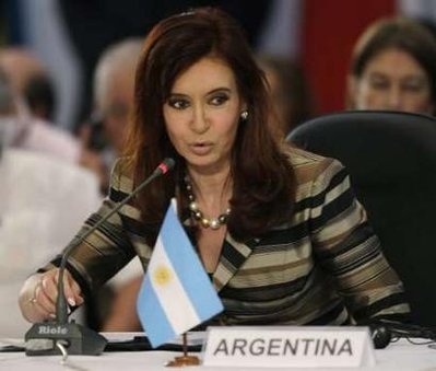 Ia să-i tăiem trompa! Scandalul naționalizării petroliere din Argentina