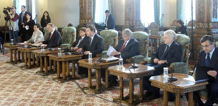 Ce urmează în relația cu FMI după căderea guvernului Ungureanu