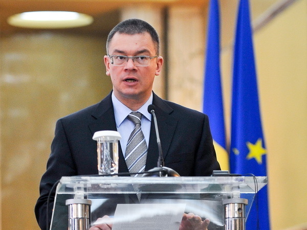 Guvernul Ungureanu, pe muchie de cuțit. Ce va face Victor Ponta, dacă Traian Băsescu îl desemnează premier?