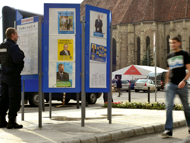 Local Non-Kombat: politicienii au lăsat electoratul cu ochii în afișe