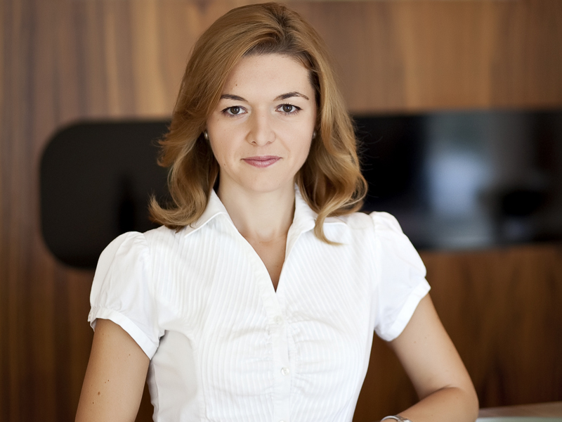 100 TINERI MANAGERI DE TOP - Ana-Maria Petrescu, RBS România