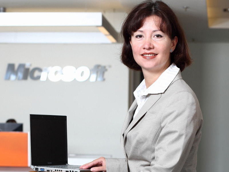 100 TINERI MANAGERI DE TOP - Gabriela Mladin, Microsoft