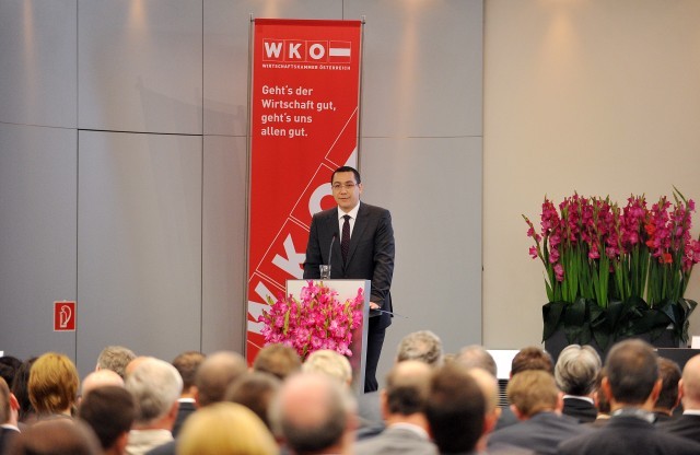 Ponta: Aștept de la OMV și Erste "un parteneriat onest" cu Guvernul. Cota de 16% și Codul Muncii nu se schimbă