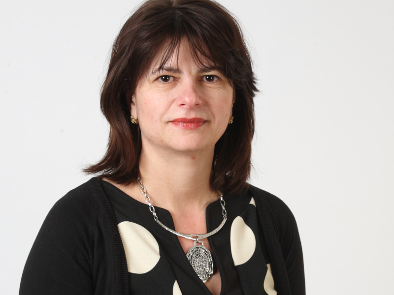 100 cele mai puternice femei din business - Astăzi: Edhit Sîrbu, Danone