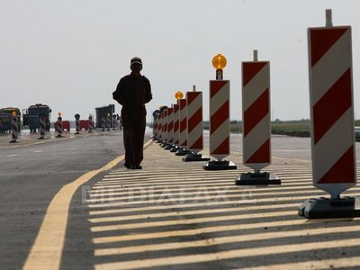 Restricții pentru vehiculele de mare tonaj pe drumurile din 15 județe, din cauza caniculei
