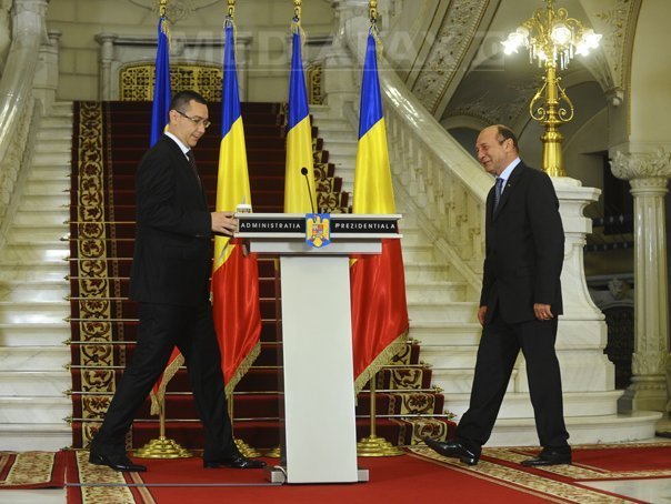 Financial Times, despre lupta pentru putere din România: Prada este a învingătorului