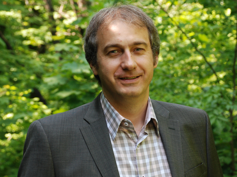 100 TINERI MANAGERI DE TOP - Sebastian Bobu, Symmetrica