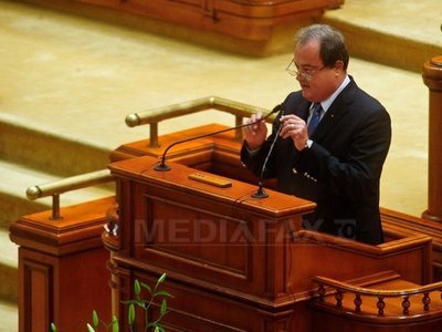 Ședința Senatului pentru revocarea lui Blaga a început. Conduce Ioan Chelaru