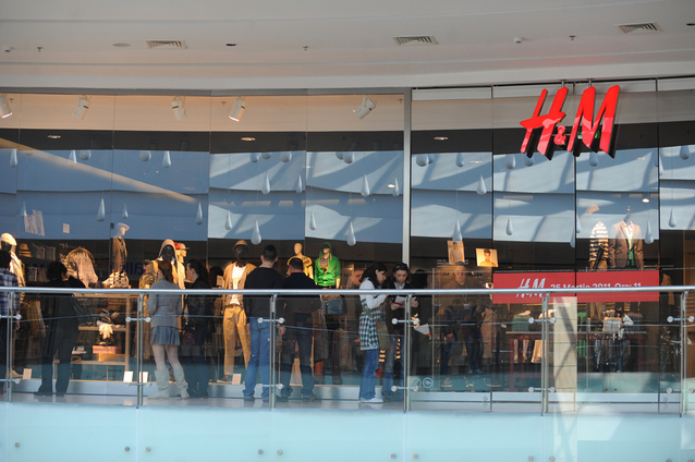 H&M mai vrea încă șase magazine