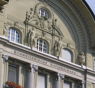 Banca Elveției a ajuns la rezerve de cash record, pentru care nu are variante de investiții