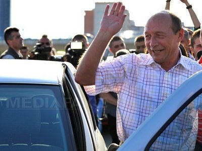 Postul Vocea Rusiei anunță că îi oferă drept la replică președintelui suspendat Traian Băsescu