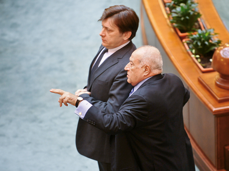 O nouă suspendare? Pe ce mizează politicienii în campania pentru parlamentare