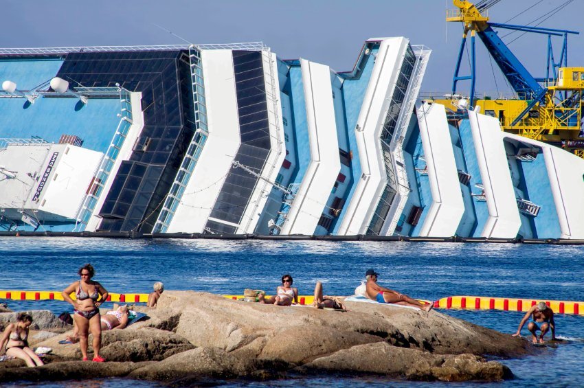 Cât va costa ultimul drum al Costa Concordia (GALERIE FOTO)