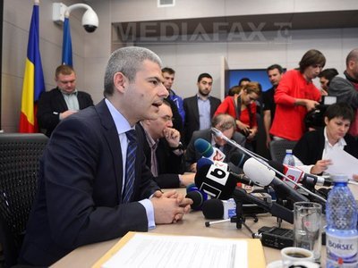 Ponta îl amenință pe Vulpescu: Să vorbească mai puțin și să explice mai clar, altfel punem un nou șef la OPSPI