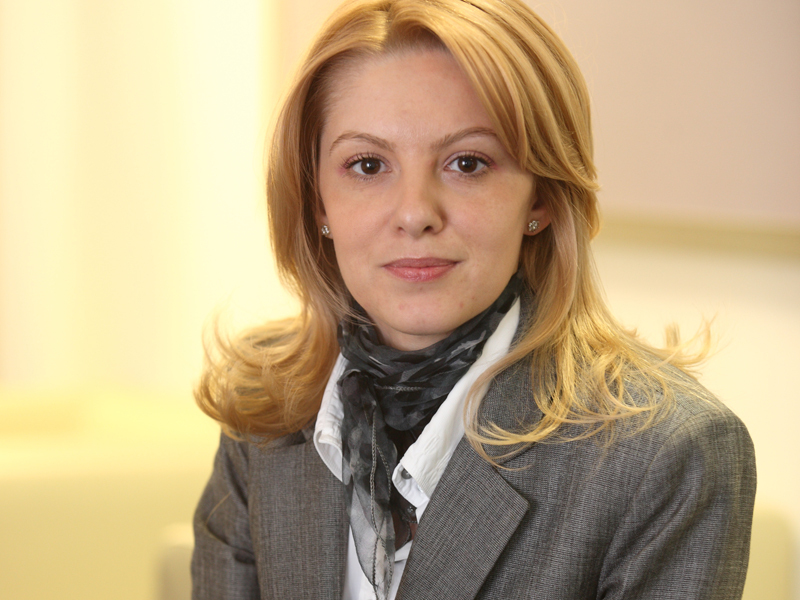 100 TINERI MANAGERI DE TOP - Monica Constantin, Mercedes-Benz România
