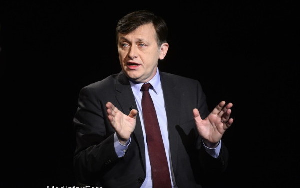 Crin Antonescu: "Daca Basescu nu-l numeste pe Ponta premier, declansam suspendarea"