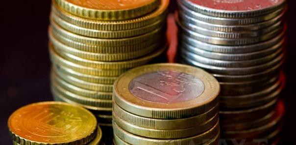 Cursul BNR ajunge la minimul ultimelor patru săptămâni
