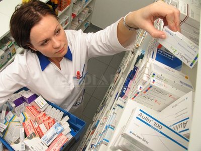 DOSAR: Eliberarea de rețete false de către un "grup organizat", sesizată de MS și CNAS încă din 2009