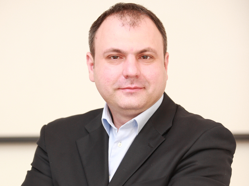 100 TINERI MANAGERI DE TOP - Radu Luca, Publicis Communication Services București