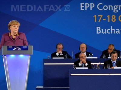 CONGRESUL PPE: Merkel: Președintelui României nu i-a fost niciodată frică să se gândească la viitor. Băsescu: Nu dorim o Europă cu mai multe viteze