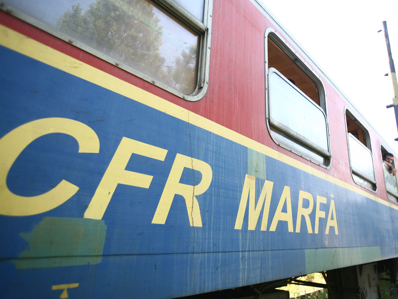 Băsescu și Ponta au convenit să amâne privatizarea CFR Marfă și listarea Transgaz - surse