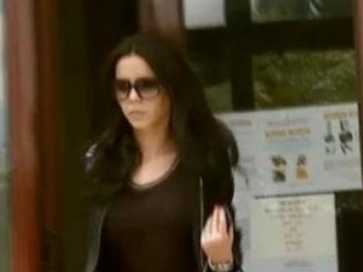 DOSARUL PROSTITUȚIEI DE LUX: DIICOT i-a prelungit interdicția de a părăsi Capitala Andreei Marta, soția fostului șef de cabinet al lui Sorin Blejnar