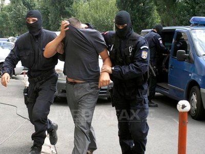 DOSARUL BANCHERILOR: 33 de reținuți, printre care vicepreședintele BRD. Șaramet a fost lăsat liber
