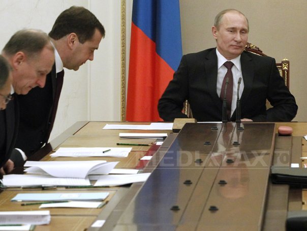 Vladimir Putin bolnav? Premierul nipon anulează o vizită. Kremlinul neagă informațiile