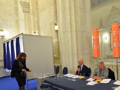 Debutul campaniei electorale, lupta candidaților pentru un loc de deputat sau senator