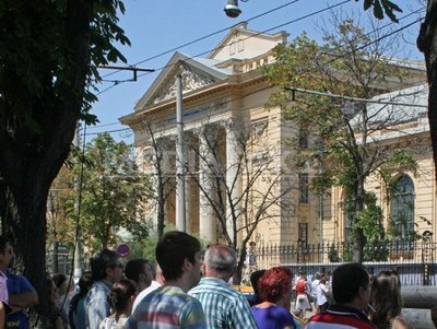 Universități din toată țara, AMENDATE pentru nereguli privind taxele de înscriere și de examen